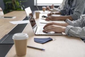 Por que Grandes Empresas Estão Migrando para o Coworking?