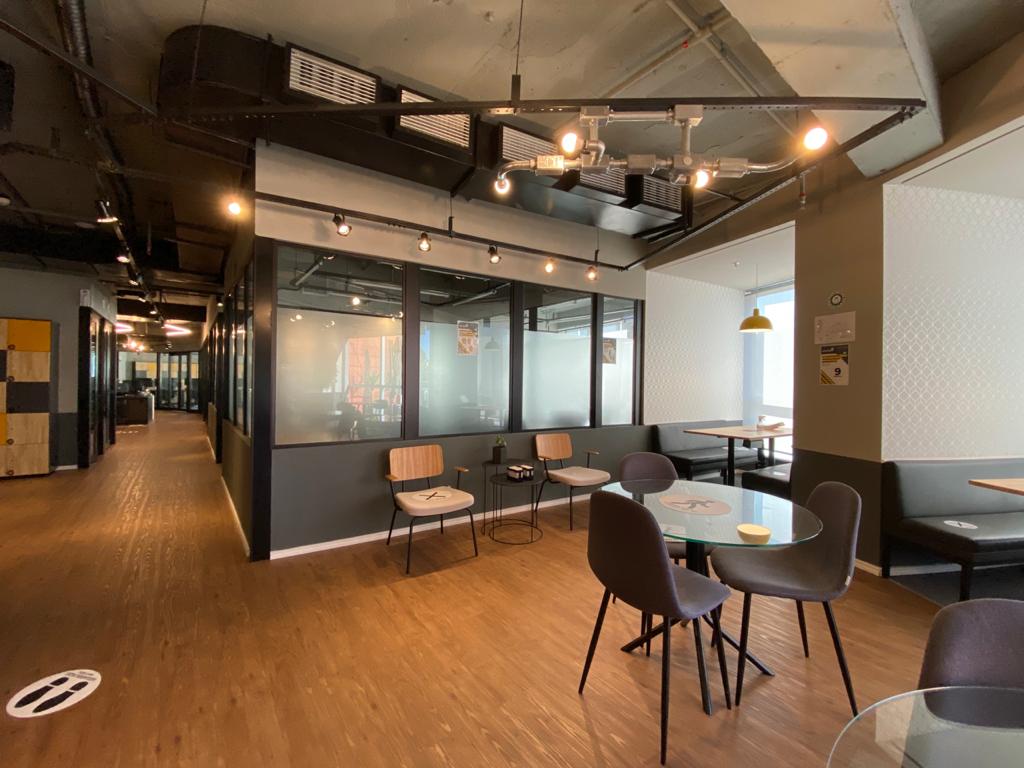 coworking, futuro do trabalho, novas formas de empreender, espaço compartilhado, networking profissional, endereço comercial, endereço fiscal, salas privativas, ambiente colaborativo, empreendedorismo moderno, conexões profissionais, trabalho remoto, inovação nos negócios, redução de custos, flexibilidade no trabalho