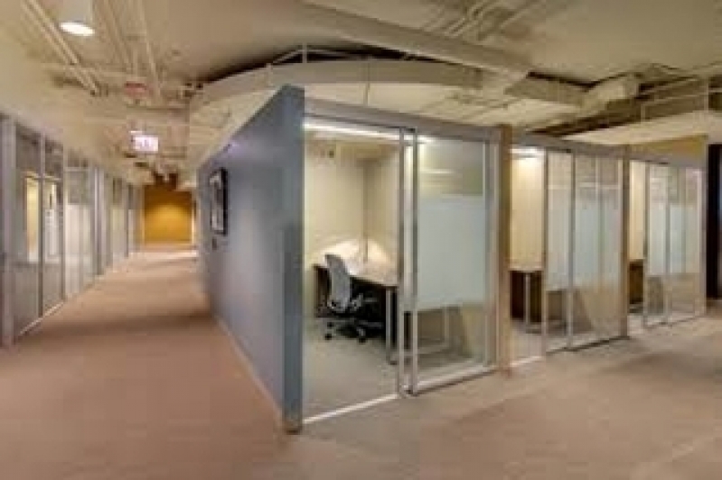 coworking, salas privativas, networking profissional, privacidade no trabalho, flexibilidade no trabalho, ambiente colaborativo, espaço compartilhado, empreendedorismo moderno, conexões profissionais, futuro do trabalho, trabalho remoto, endereço fiscal, endereço comercial, inovação nos negócios, redução de custos