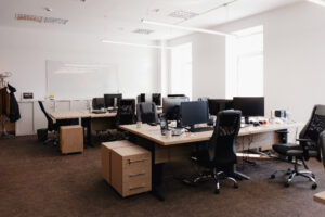 endereço fiscal em coworking, legalização de pequenas empresas, gestão empresarial simplificada, CNPJ em coworking, microempreendedores.