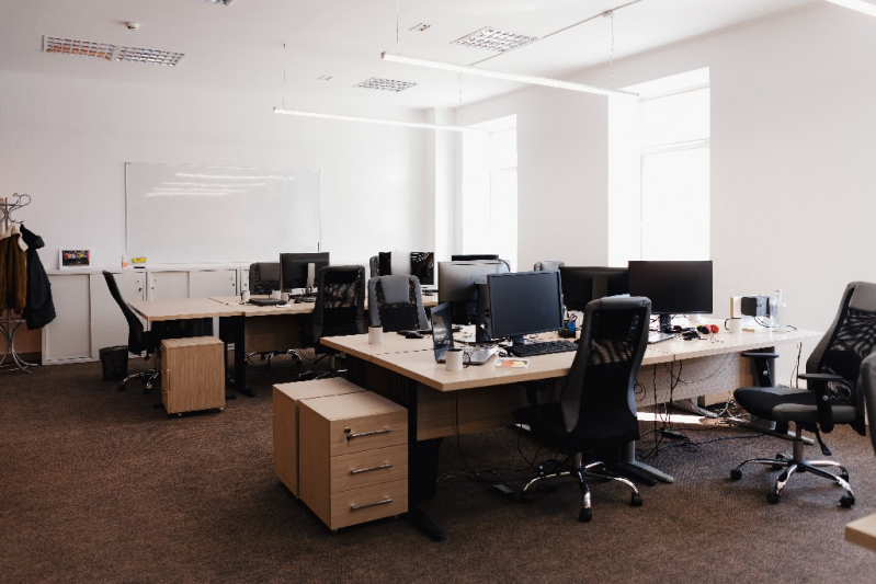 endereço fiscal em coworking, legalização de pequenas empresas, gestão empresarial simplificada, CNPJ em coworking, microempreendedores.